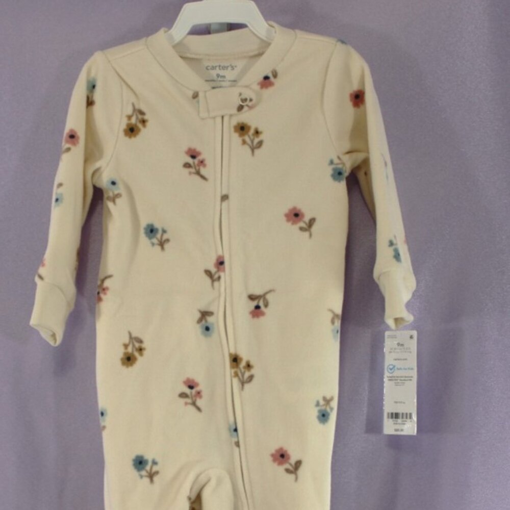 CLEARANCE NWT Carter’s Baby Girl Fleece Footed Sleeper Zip One-Piece 9 Months